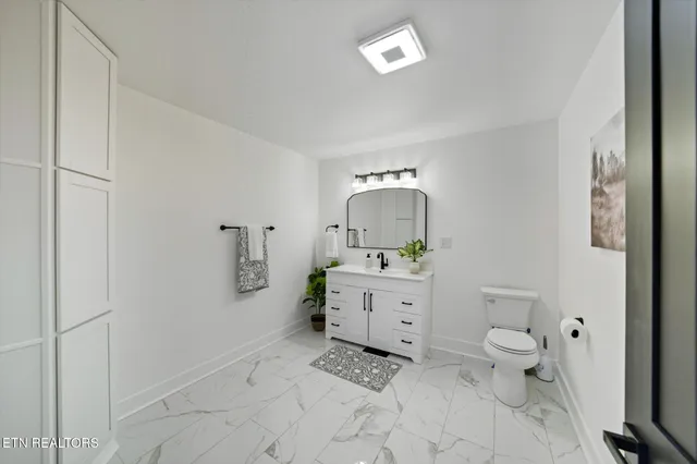 $694,900 | 120 Brookfield Drive, Kingsport, TN 37663