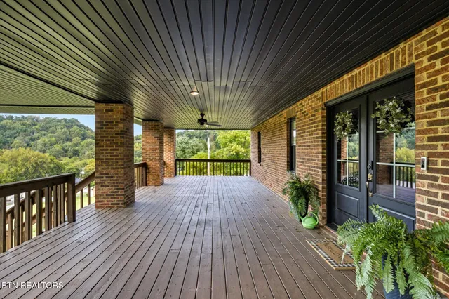 $694,900 | 120 Brookfield Drive, Kingsport, TN 37663