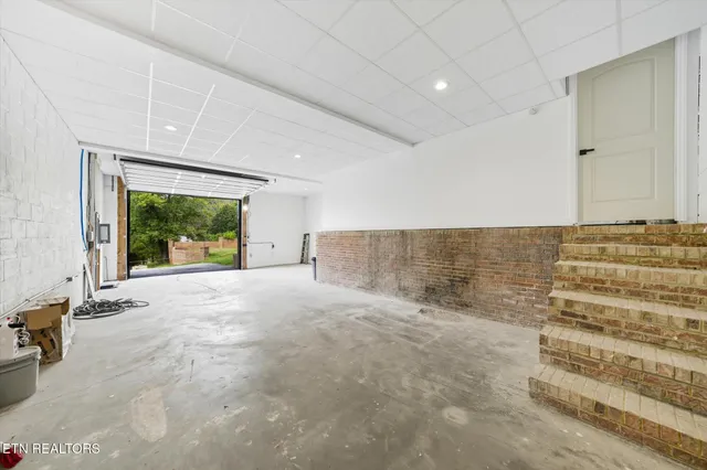 $694,900 | 120 Brookfield Drive, Kingsport, TN 37663