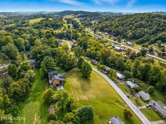 $694,900 | 120 Brookfield Drive, Kingsport, TN 37663