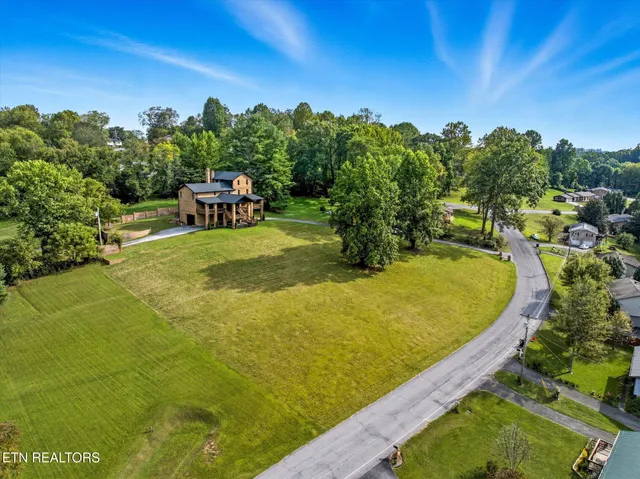 $694,900 | 120 Brookfield Drive, Kingsport, TN 37663