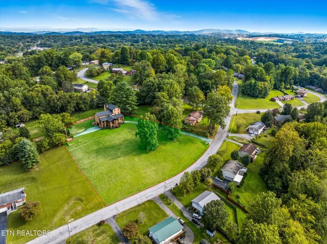 $694,900 | 120 Brookfield Drive, Kingsport, TN 37663