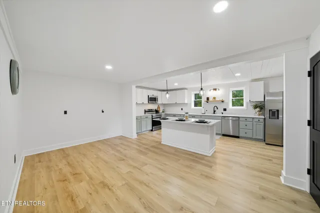 $694,900 | 120 Brookfield Drive, Kingsport, TN 37663