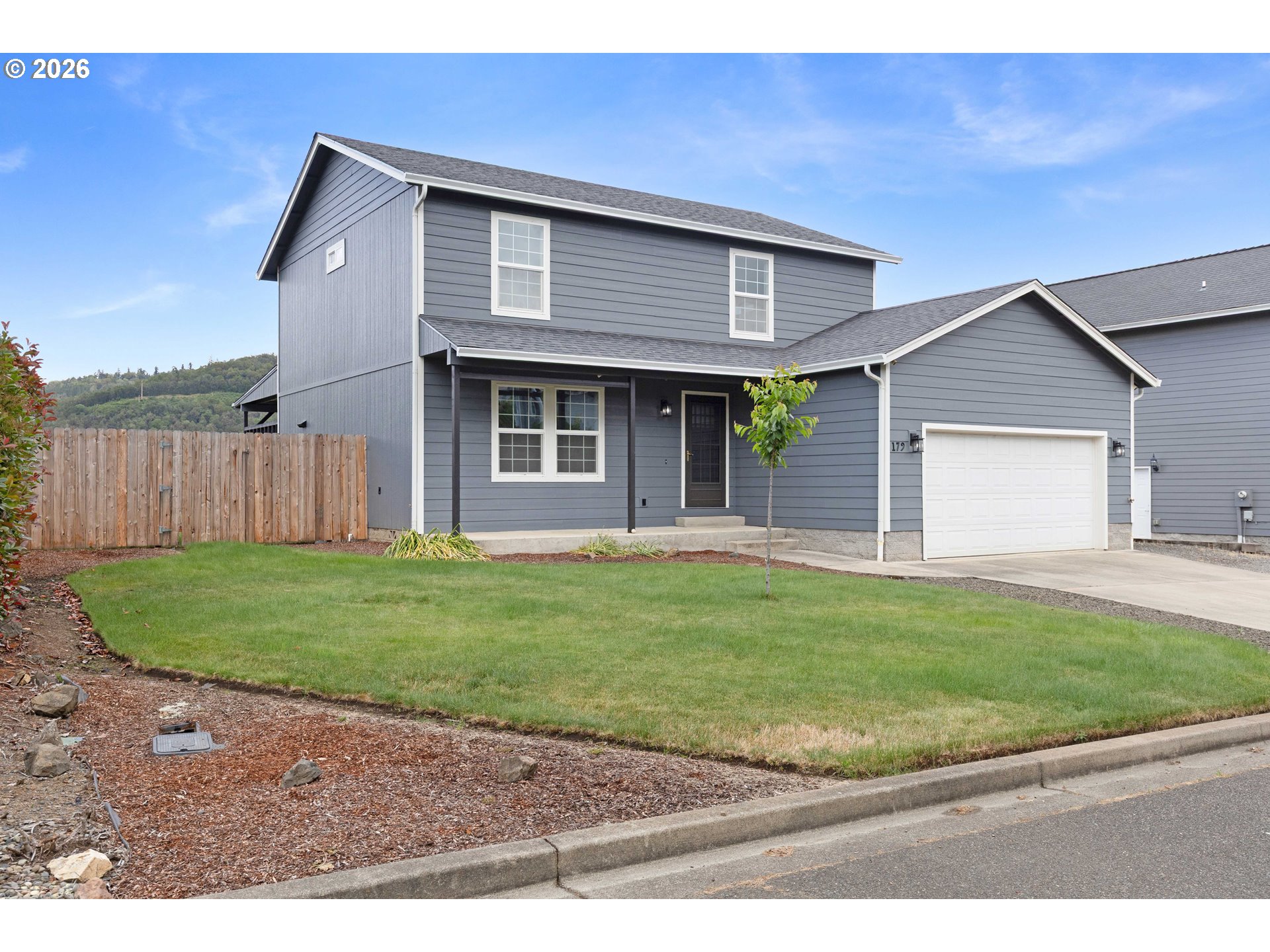 179 Rainbow Ridge Avenue Roseburg, OR 97471 - Photo 2 of 40