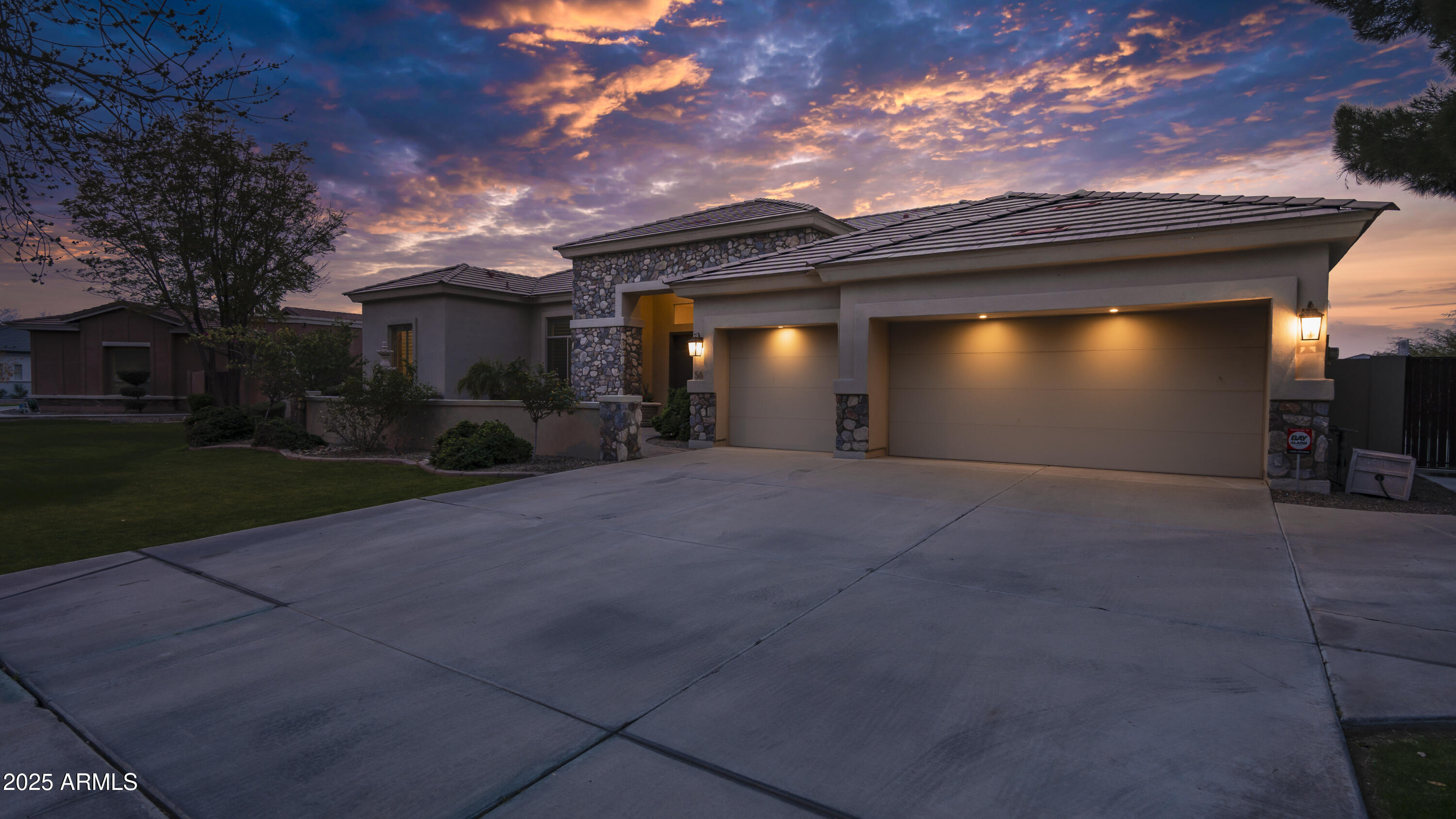 56 South Prairie Road Gilbert, AZ 85296 - Photo 55 of 59 a view of a car garage
