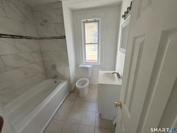 $1,600 | 46-48 Pliny Street, Hartford, CT 06120