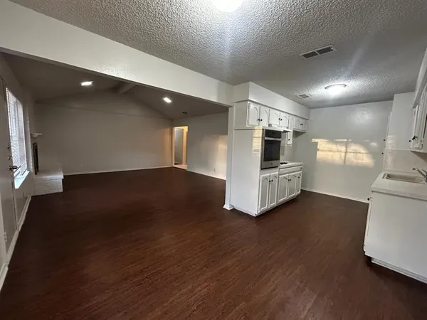 $1,995 | 2716 Sibley Drive, Arlington, TX 76015