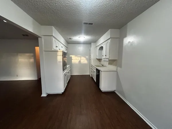 $1,995 | 2716 Sibley Drive, Arlington, TX 76015