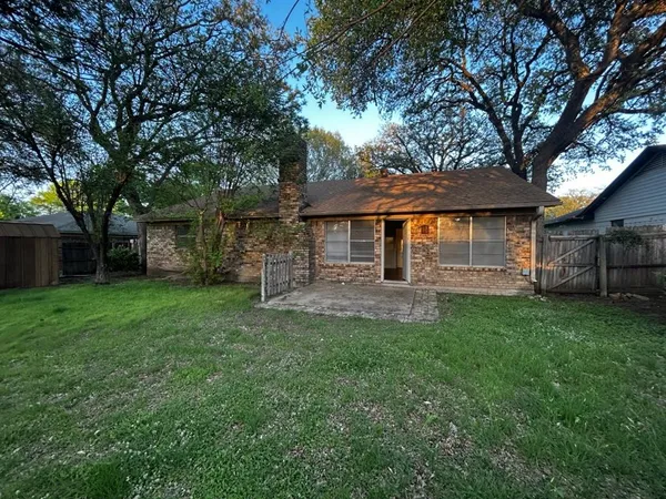 $1,995 | 2716 Sibley Drive, Arlington, TX 76015