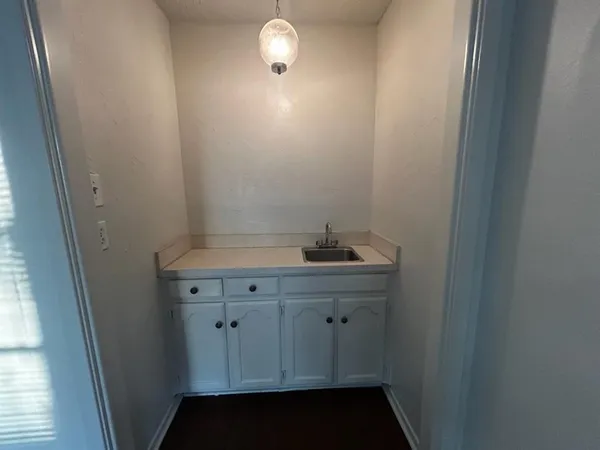 $1,995 | 2716 Sibley Drive, Arlington, TX 76015