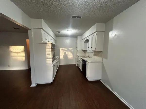 $1,995 | 2716 Sibley Drive, Arlington, TX 76015