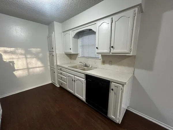 $1,995 | 2716 Sibley Drive, Arlington, TX 76015