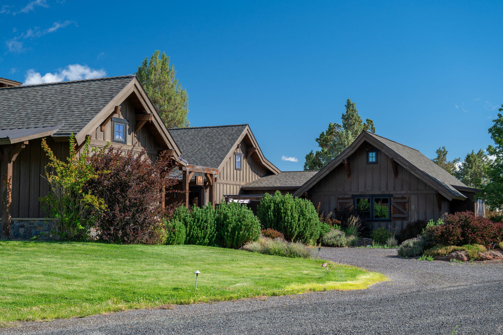 71285 Holmes Road Sisters, OR 97759 - Photo 101 of 123 a front view of a house with a yard