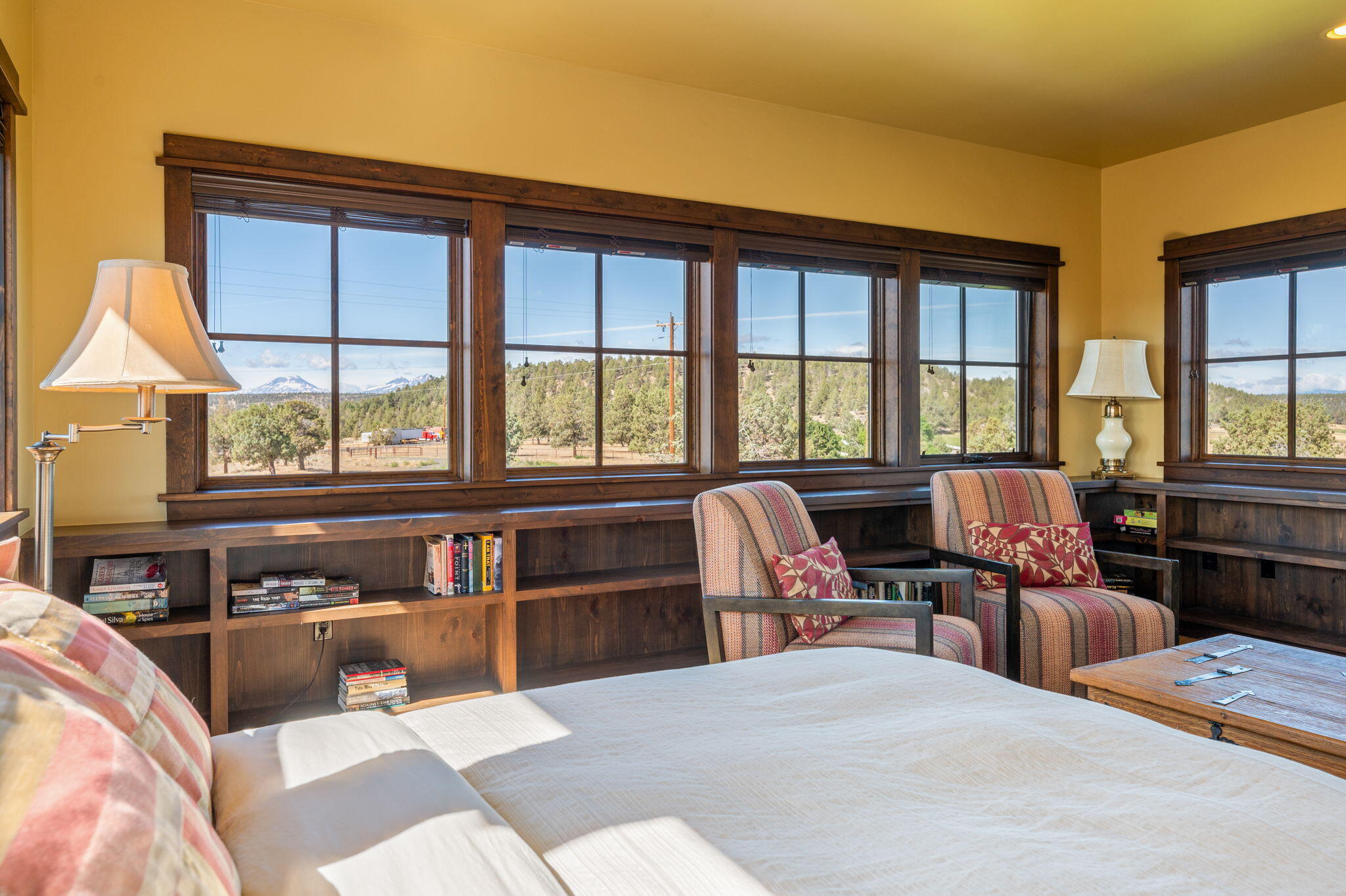 71285 Holmes Road Sisters, OR 97759 - Photo 41 of 123 a living room filled with furniture and a large window