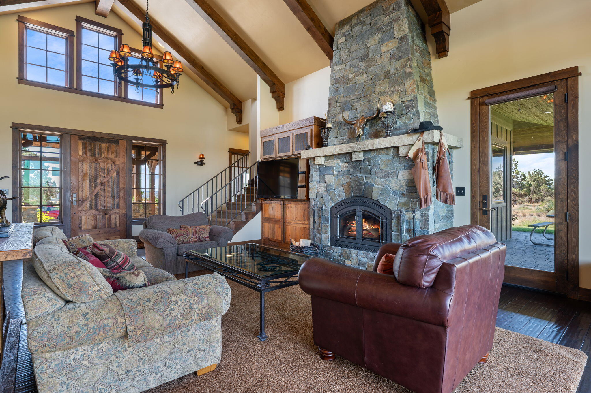 71285 Holmes Road Sisters, OR 97759 - Photo 5 of 123 004