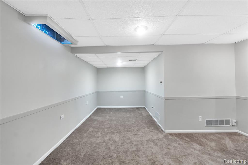 22224 Edgewater Novi, MI 48375 - Photo 27 of 32