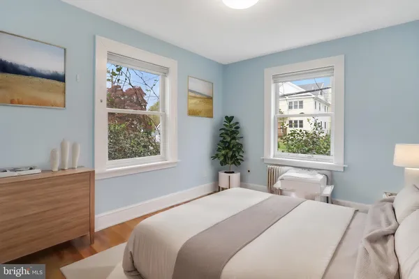 $2,500 | 3812 16th Street South, Arlington, VA 22204