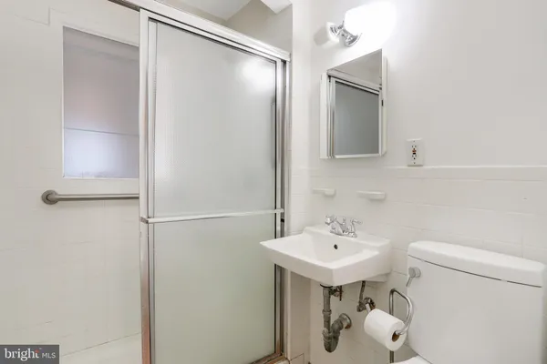 $2,500 | 3812 16th Street South, Arlington, VA 22204