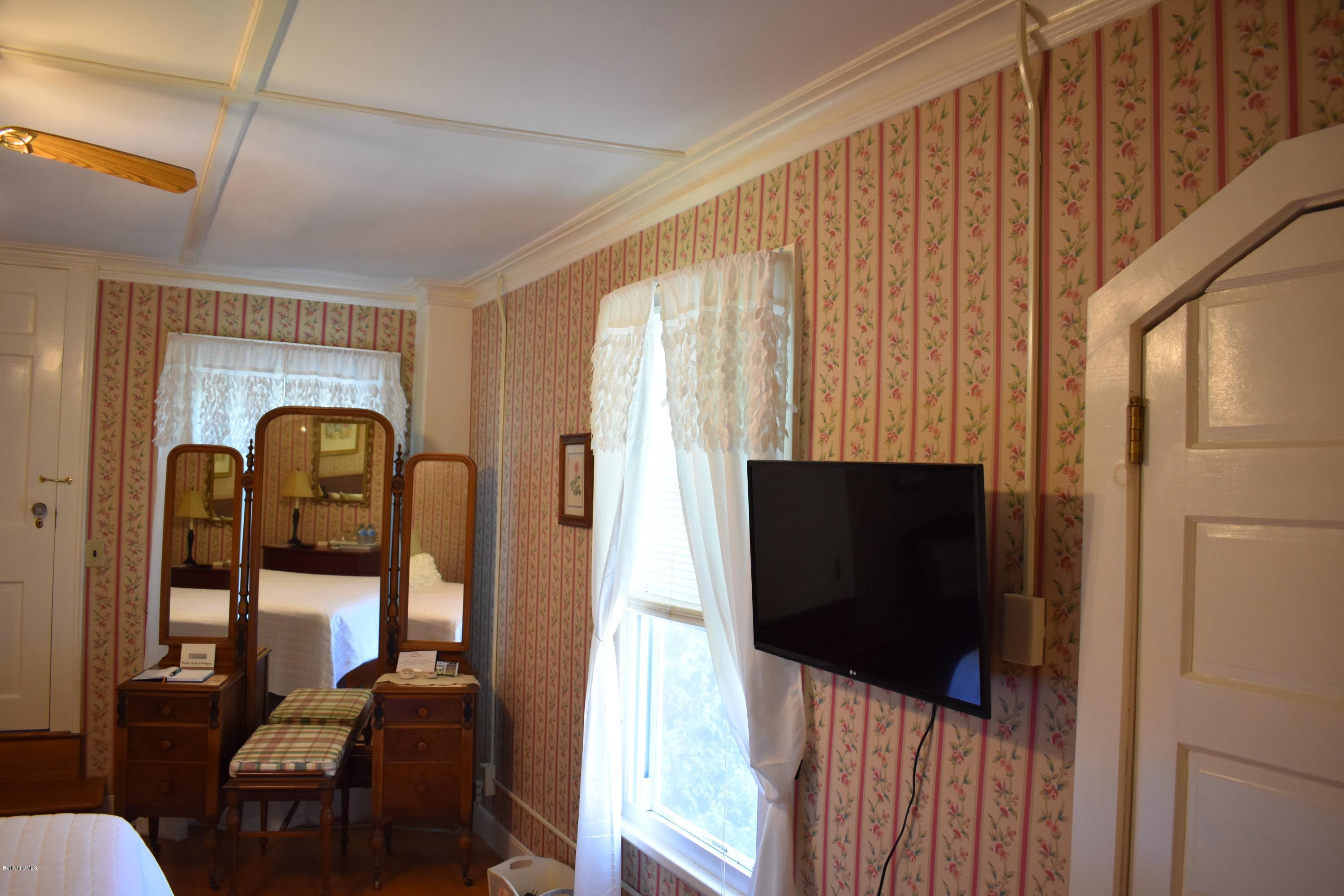 725 North State Road Cheshire, MA 01225 - Photo 28 of 35 2f3262a9-1be3-49fd-aba5-48f6f143bade