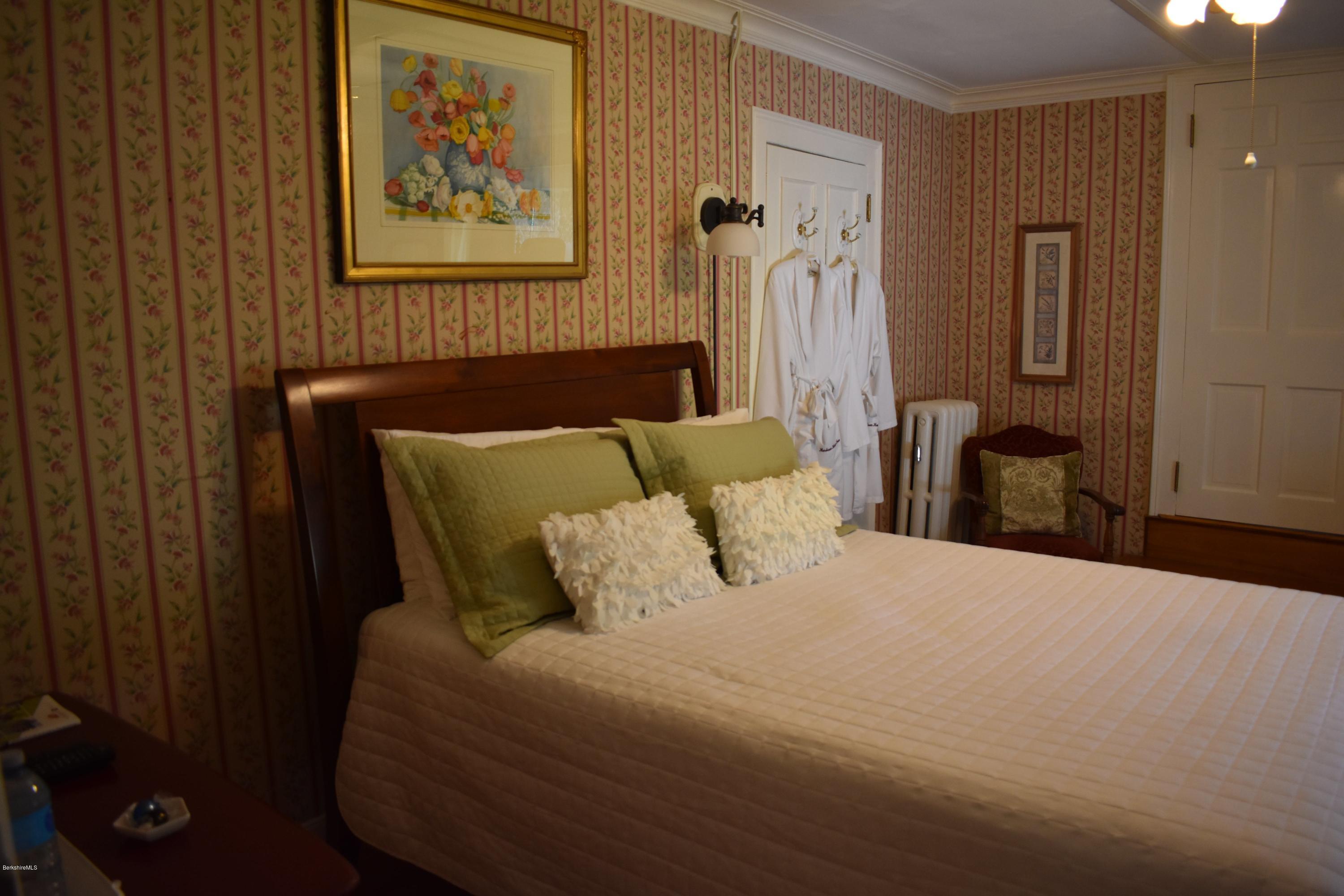 725 North State Road Cheshire, MA 01225 - Photo 29 of 35 aad707d3-4467-4648-9518-4e3a4d30b5f1