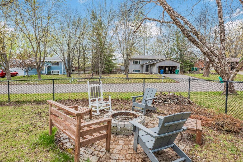9351 Yucca Lane North Maple Grove, MN 55369 - Photo 5 of 24