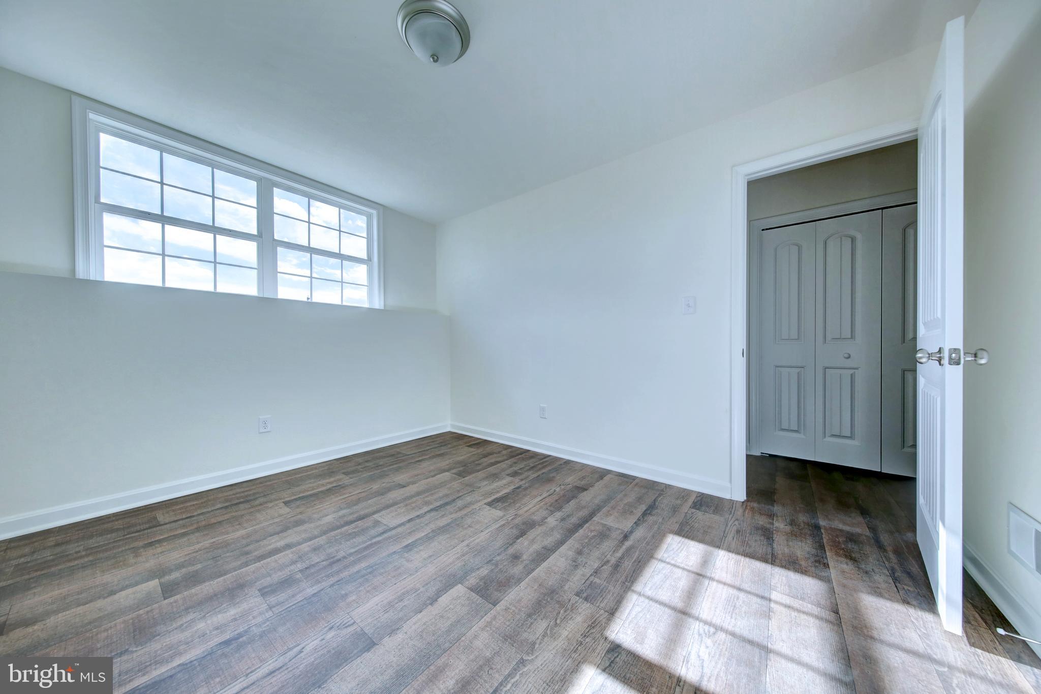 88 Brookside Avenue Hanover, PA 17331 - Photo 7 of 33