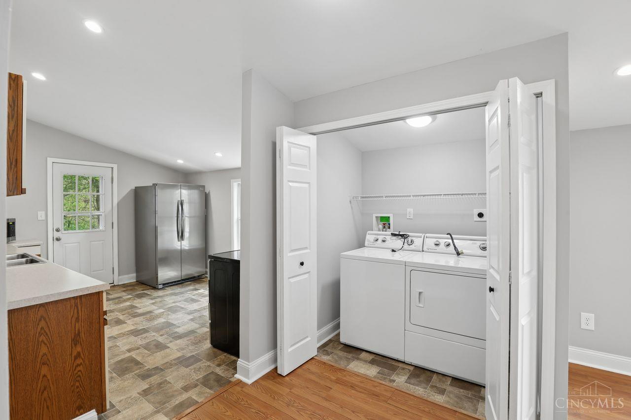 6015 Eleanor Street Cincinnati, OH 45227 - Photo 24 of 36
