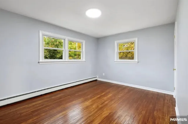 $2,550 | 162 East Fairmount Avenue, Unit 2, Maywood, NJ 07607