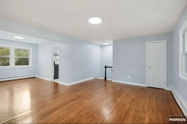 $2,550 | 162 East Fairmount Avenue, Unit 2, Maywood, NJ 07607