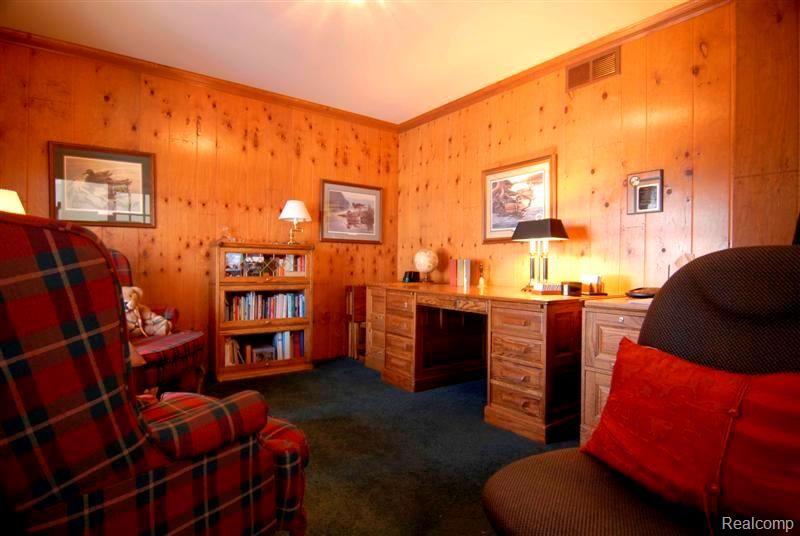 6941 Cranberry Lake Road Clarkston, MI 48348 - Photo 17 of 25 Library