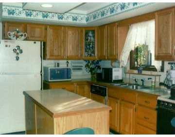 10119 Deer View Point Road Wexford, PA 15090 - Photo 4 of 5 Kitchen.