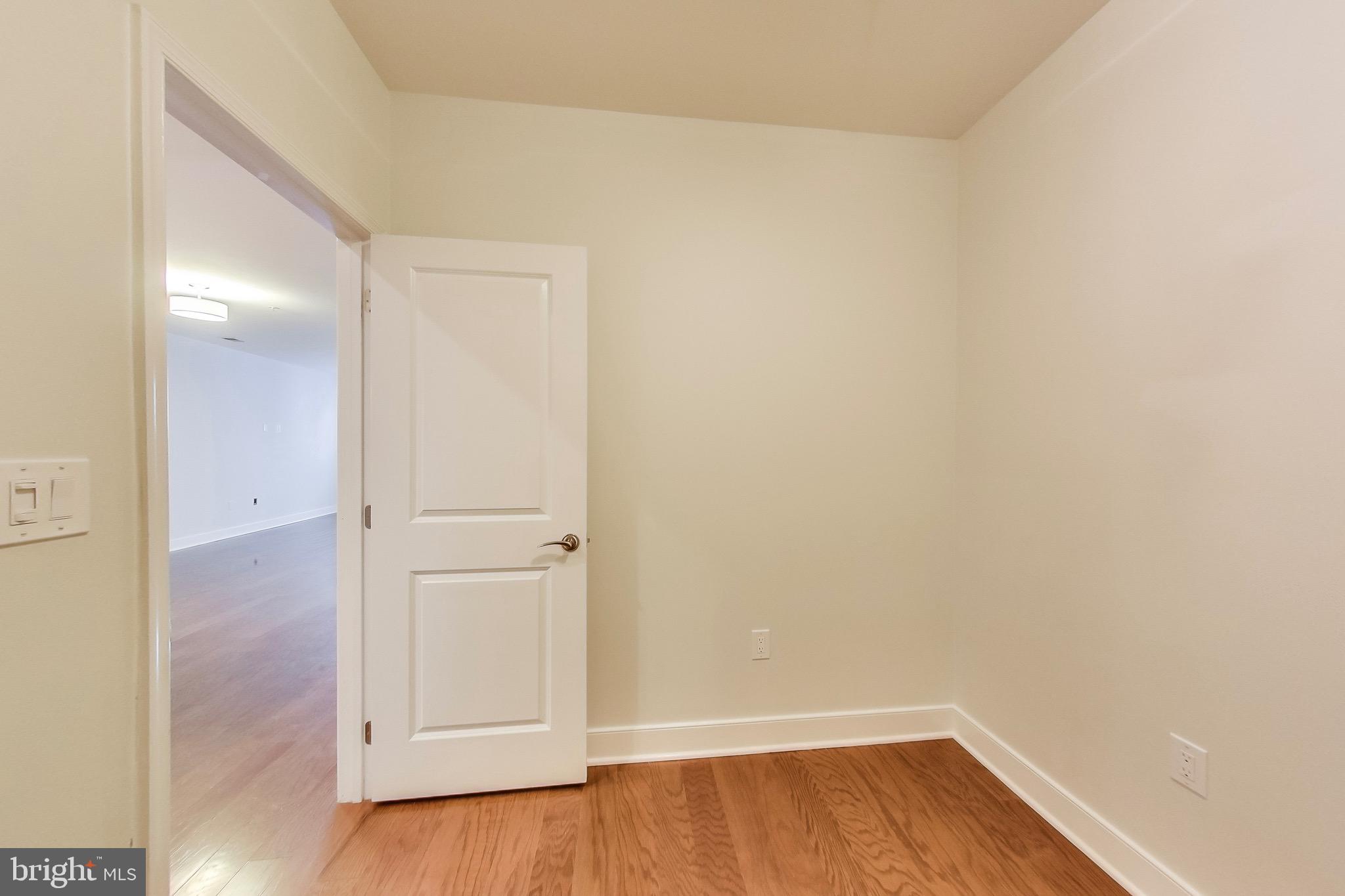 1418 North Rhodes Street, Unit B120 Arlington, VA 22209 - Photo 20 of 23 MAIN LEVEL DEN/OFFICE