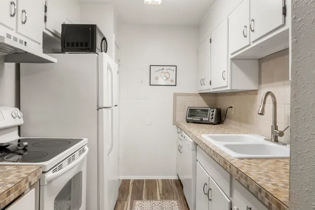 $133,000 | 900 Mountain Creek Road, Unit E70, Chattanooga, TN 37405