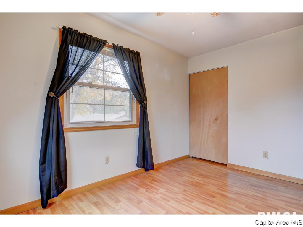 3209 Angelo Springfield, IL 62707 - Photo 23 of 36