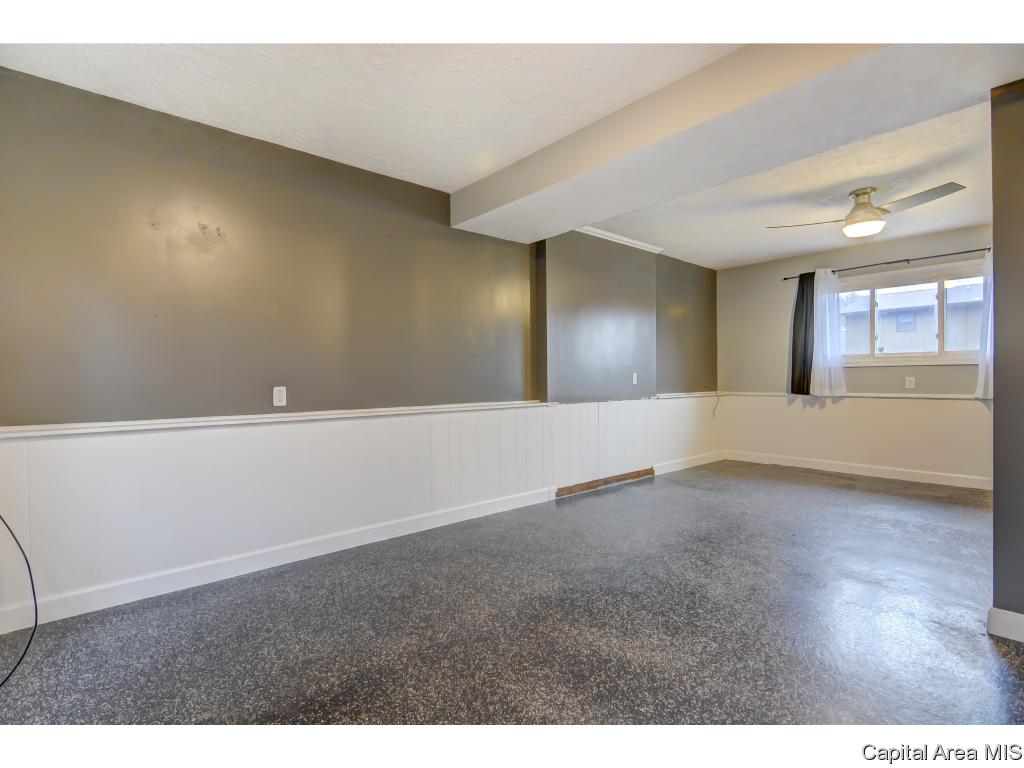3209 Angelo Springfield, IL 62707 - Photo 26 of 36