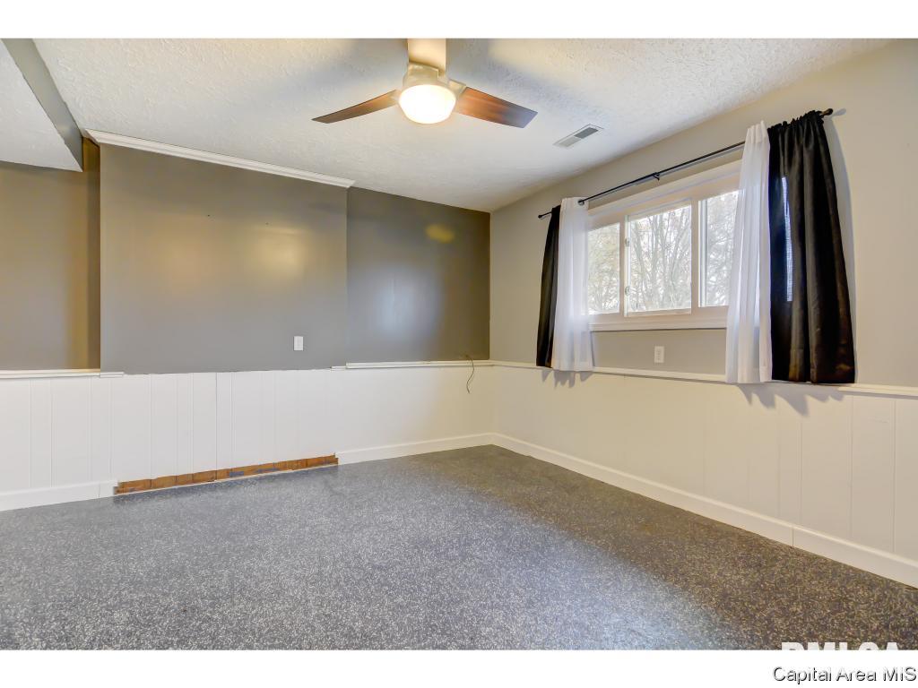 3209 Angelo Springfield, IL 62707 - Photo 29 of 36