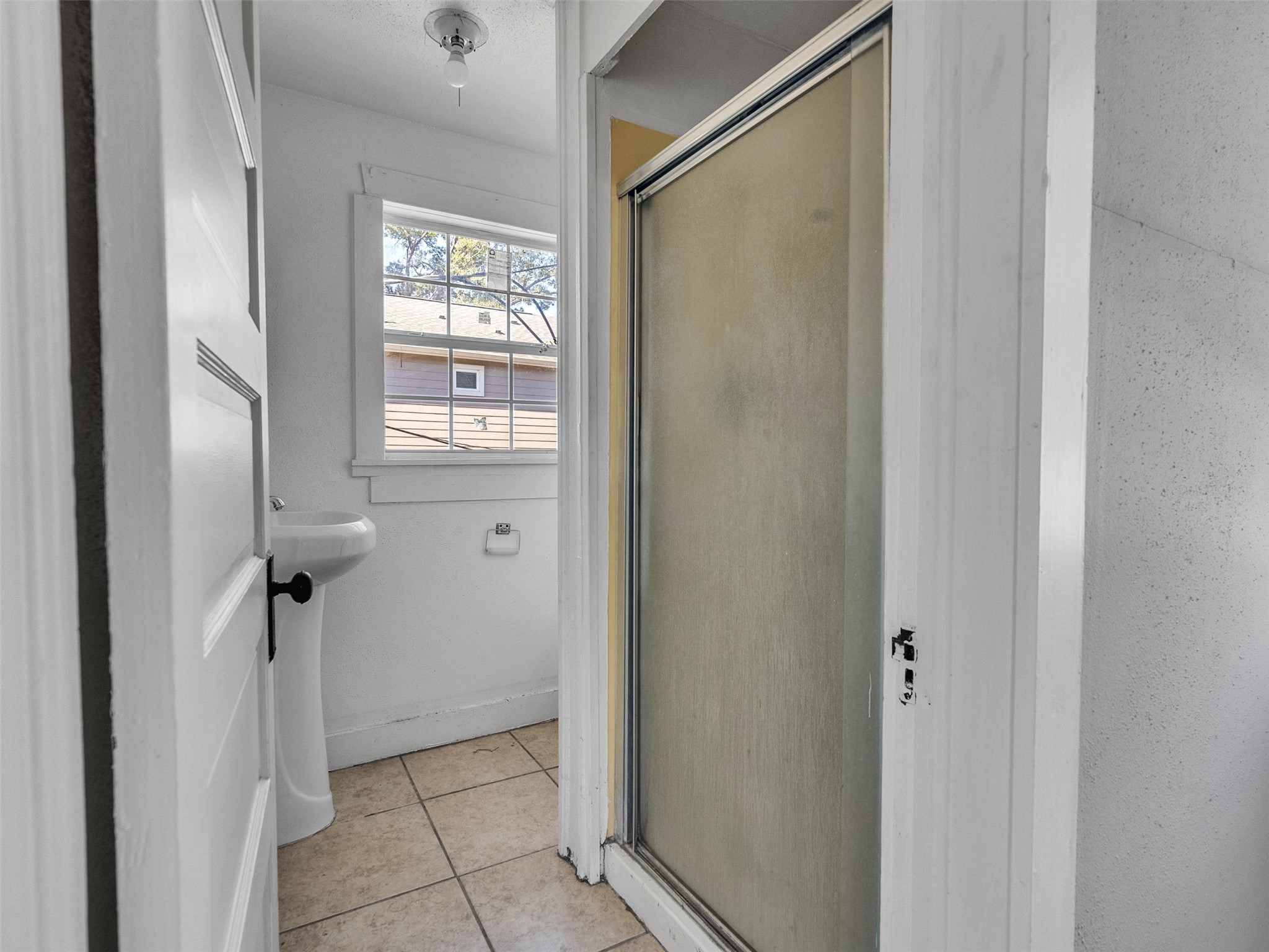 2141 Colquitt Street Houston, TX 77098 - Photo 36 of 50 a view of a bathroom from a bathroom