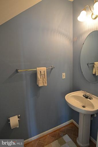 21080 Bitterroot Terrace Ashburn, VA 20147 - Photo 1 of 14 Bath