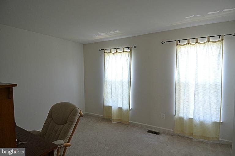 21080 Bitterroot Terrace Ashburn, VA 20147 - Photo 5 of 14 Bedroom