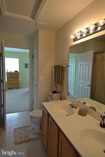 21080 Bitterroot Terrace Ashburn, VA 20147 - Photo 7 of 14 Bath
