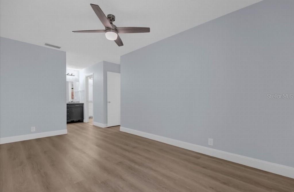 321 Bobby Jones Road, Unit 321 Sarasota, FL 34232 - Photo 10 of 14