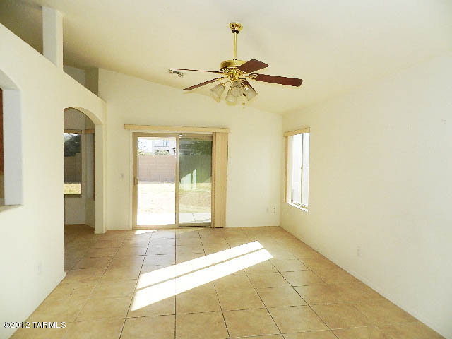 7633 West August Moon Place Tucson, AZ 85743 - Photo 5 of 25