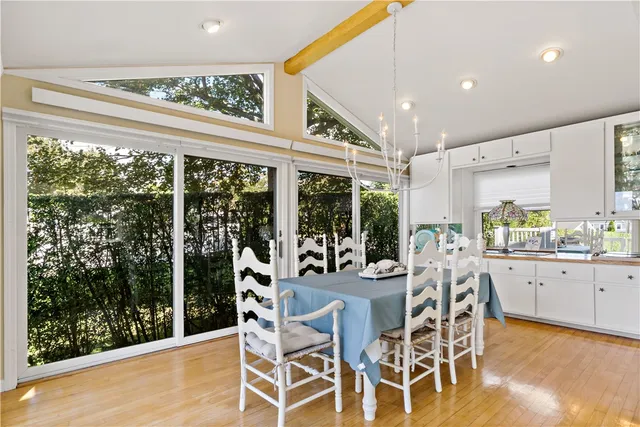 $3,200 | 18 Warren Avenue, Middletown, RI 02842