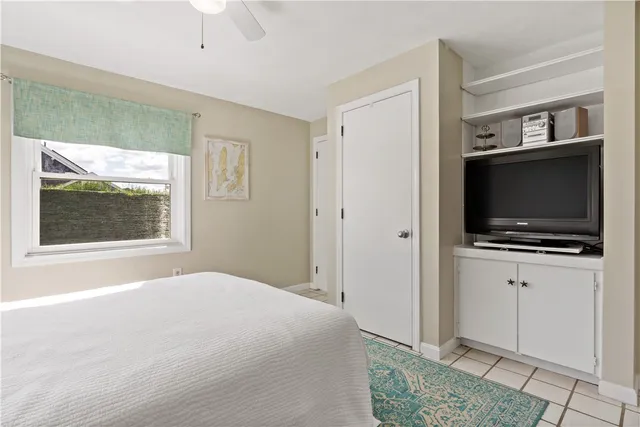 $3,200 | 18 Warren Avenue, Middletown, RI 02842