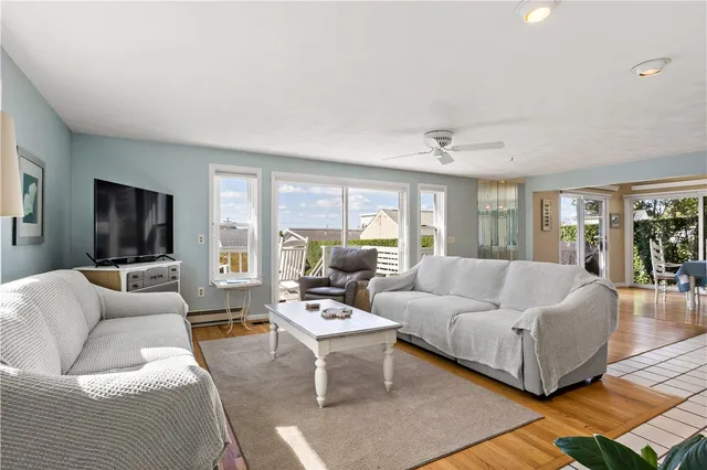 $3,200 | 18 Warren Avenue, Middletown, RI 02842