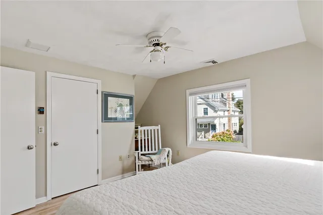 $3,200 | 18 Warren Avenue, Middletown, RI 02842