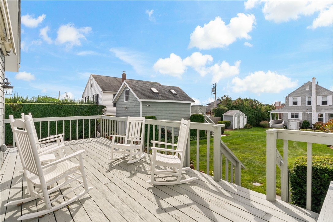 18 Warren Avenue Middletown, RI 02842 - Photo 25 of 30