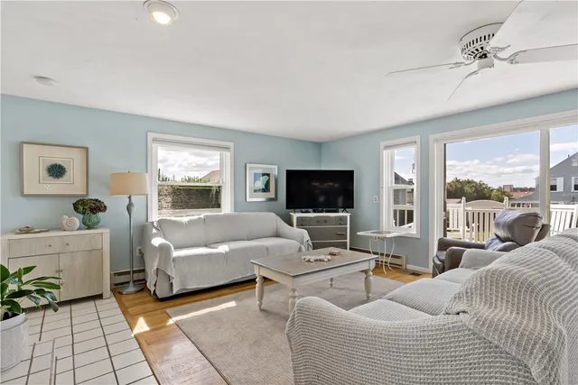 $3,200 | 18 Warren Avenue, Middletown, RI 02842