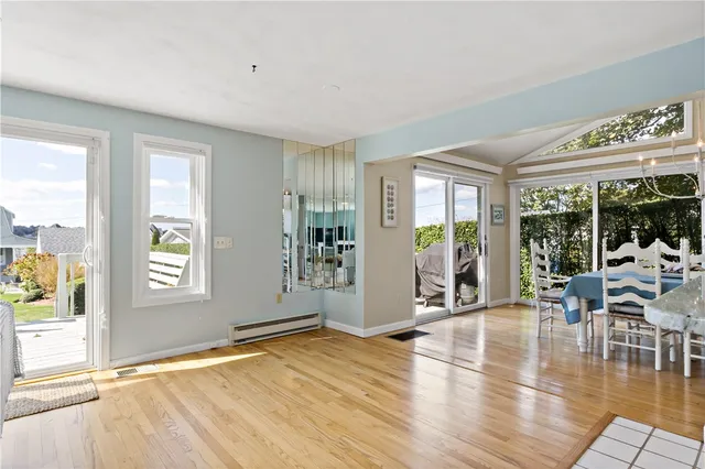 $3,200 | 18 Warren Avenue, Middletown, RI 02842