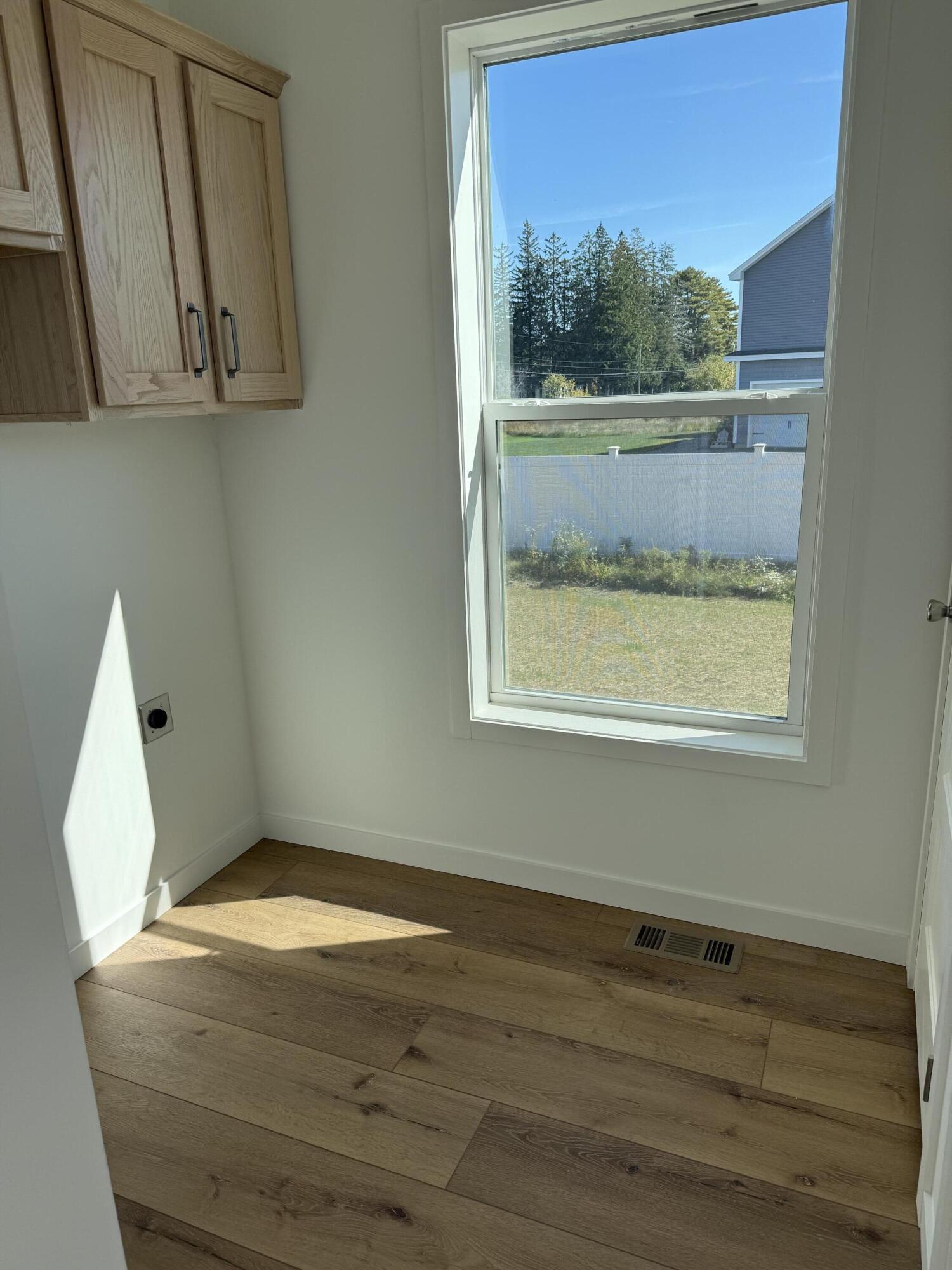 4 Spool Street, Unit 101 Saco, ME 04072 - Photo 13 of 27 IMG_6899